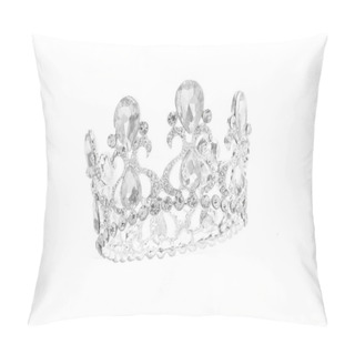 Personality  Crown Isolated In White Background Pillow Covers