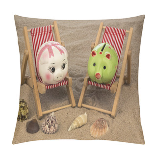 Personality  Deck Chair With Piggy Bank Pillow Covers