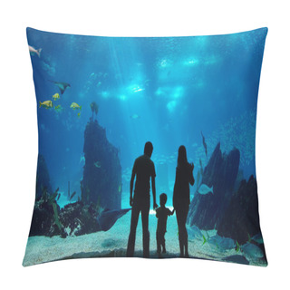 Personality  Underwater Family Pillow Covers