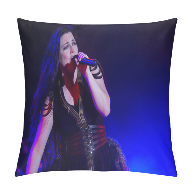 Personality  Evanescence - Amy Lee Pillow Covers