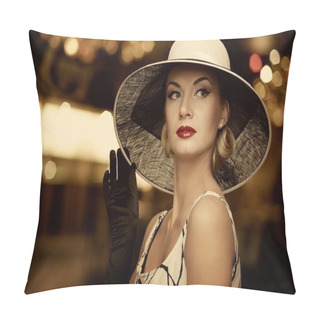Personality  Woman In Hat Pillow Covers