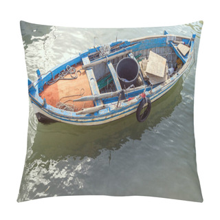 Personality  The Old Wooden Boat Pillow Covers