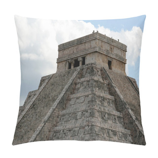 Personality  The Top Of Kukulkan Temple Pillow Covers