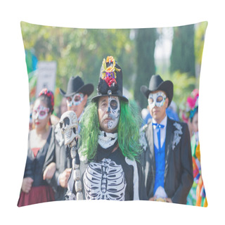 Personality  Man With Sugar Skull During Day Of The Dead Pillow Covers