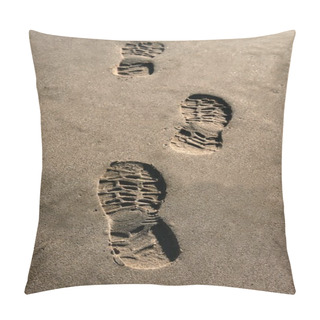 Personality  Footprint Shoe On Beach Brown Sand Texture Print Pillow Covers
