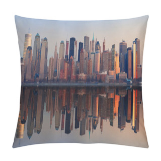 Personality  Manhattan Panorama, New York City Pillow Covers