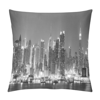 Personality  New York City Manhattan Black And White Pillow Covers