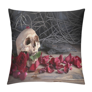 Personality  Still Life Photo With Skull And Rose To The Concept Of Eternal Love Pillow Covers