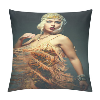 Personality  Beautiful Flapper Woman Dancing Roaring 1920s Pillow Covers