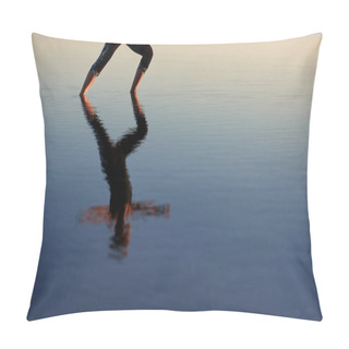 Personality  Mirror Of Exercise Pillow Covers