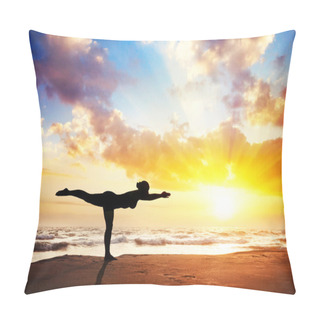 Personality  Yoga Silhouette On The Beach Pillow Covers