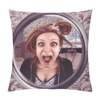 Personality  Woman Looks In Mirror Pillow Covers