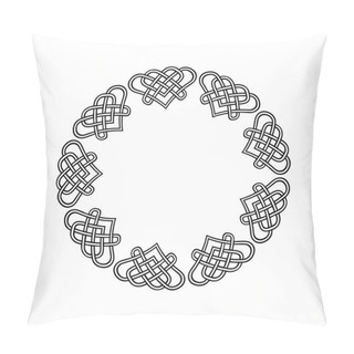 Personality  Celtic Heart Circle Frame Pillow Covers