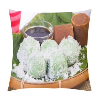 Personality  Indonesian Food Klepon With Coconut On Banana Leaf Pillow Covers