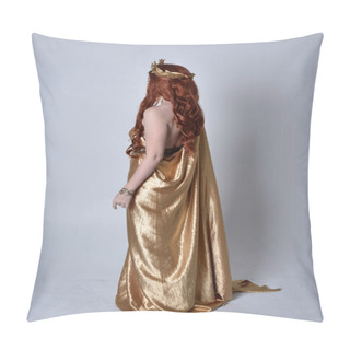 Personality  Full Length Portrait Of Girl With Red Hair Wearing Long Grecian Toga And Golden Wreath. Standing Pose With Back To The Camera,  Isolated Against A Grey Studio Background. Pillow Covers