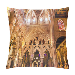 Personality  Capilla First Christian Chapel Arches Mezquita Cordoba Spain Pillow Covers
