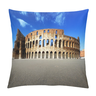 Personality  Colosseum In Rome, Italy Pillow Covers