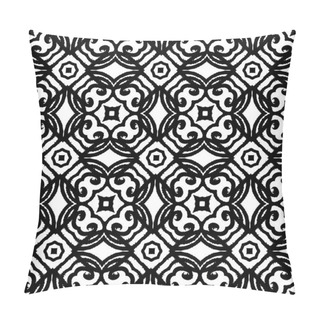Personality  Vintage Vector Art Deco Pattern In Black And White Pillow Covers