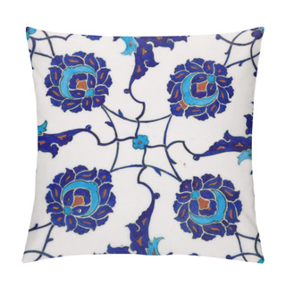 Personality  Ancient Ottoman Handmade Turkish Tiles With Floral Patterns From Topkapi Palace In Istanbul, Turkey Pillow Covers