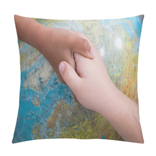 Personality  Kids Handshake On Globe Pillow Covers