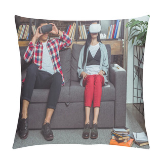 Personality  Couple Using Vr Headsets Pillow Covers