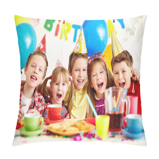 Personality  Kids At Birthday Party Pillow Covers