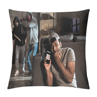 Personality  Burglars And Scared Man Pillow Covers