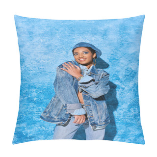 Personality  Smiling Young African American Woman With Vivid Makeup And Beret Posing In Jeans And Denim Jacket While Standing On Blue Textured Background, Stylish Denim Attire Pillow Covers