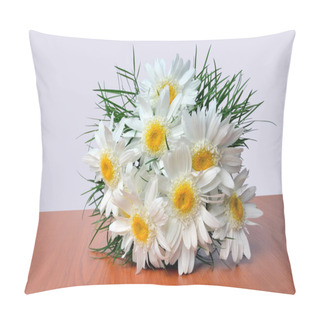 Personality  White Daisy Bouquet Pillow Covers