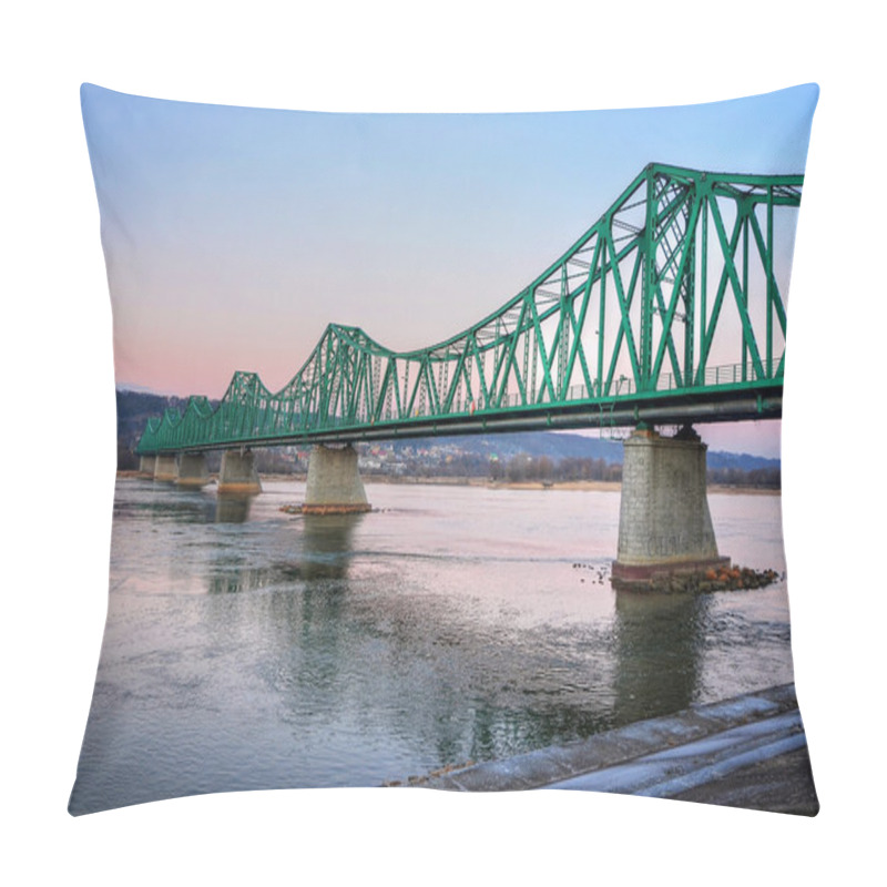 Personality  Bridge in Wloclawek pillow covers