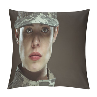 Personality  Female US Army Soldier Pillow Covers