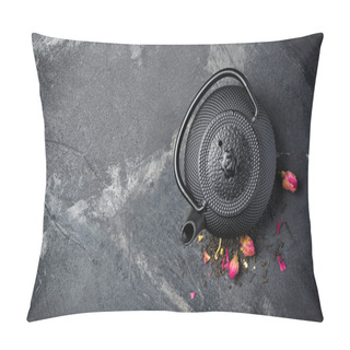 Personality  Black Japanese Cast Iron Teapot And Flower Tea With Rose Buds Pillow Covers