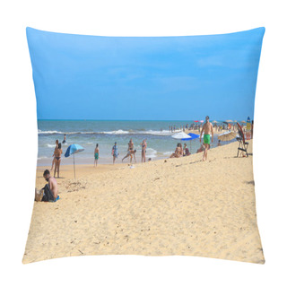 Personality  Trancoso, District Of Porto Seguro, BA, Brazil - January 06, 2023: People On Nativos Beach Enjoying The Day On The Beach. Pillow Covers