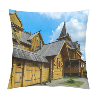 Personality  The City Of Craftsmen On The Volga Pillow Covers