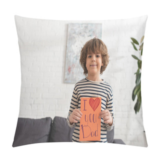 Personality  Smiling Boy Holding Gift Card With I Love You Dad Lettering  Pillow Covers