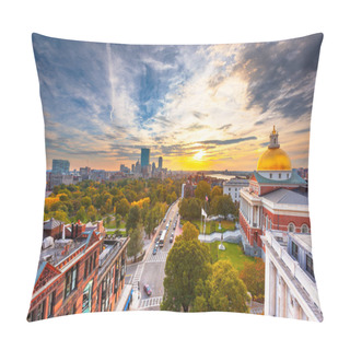 Personality  Boston, Massachusetts, USA Cityscape With The State House Pillow Covers