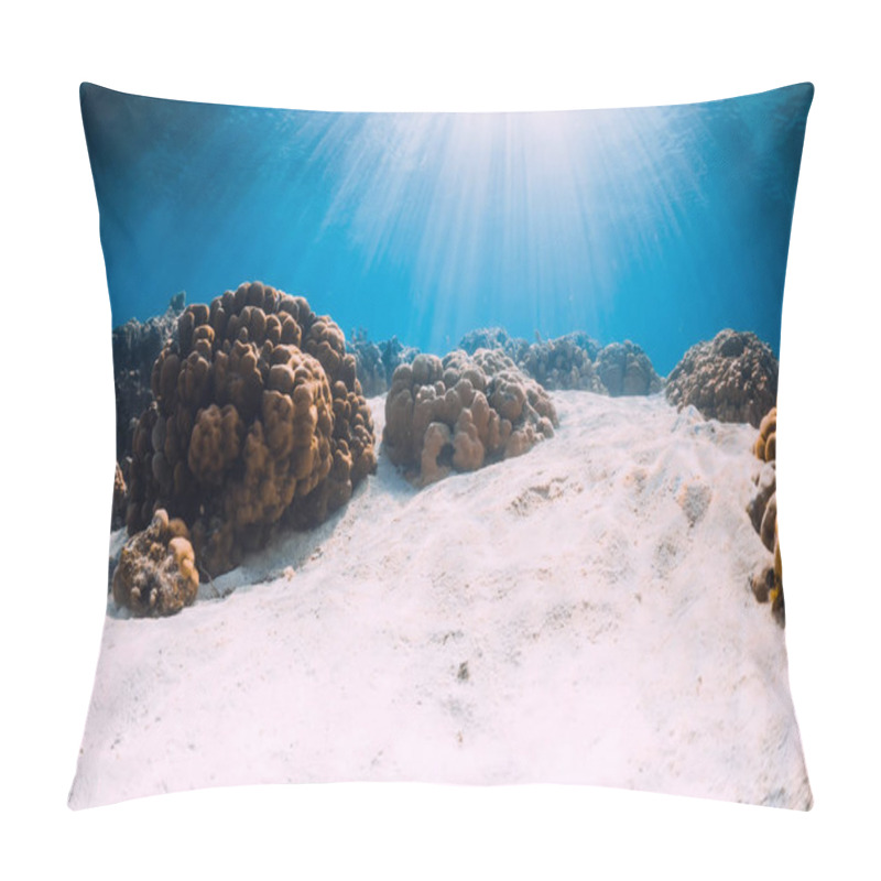 Personality  Ocean With Sandy Bottom And Coral Underwater In Hawaii Pillow Covers