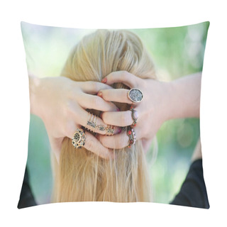 Personality  Woman Setting Hair Pillow Covers