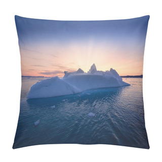 Personality  Floating Glaciers In The Rays Of The Setting Sun At Polar Night Pillow Covers