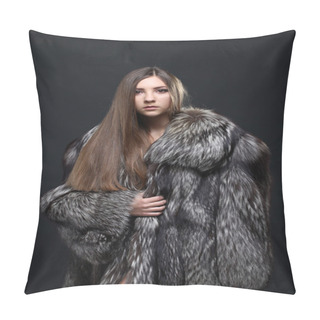 Personality Portrait Of A Seductive Lady In Fur Coat Pillow Covers