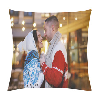 Personality  Romantic People Feels Happy Together Pillow Covers
