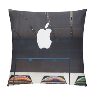 Personality  Portland, OR / USA - October 7 2018: Apple Store With The Logo And IphoneX Ads. Pillow Covers