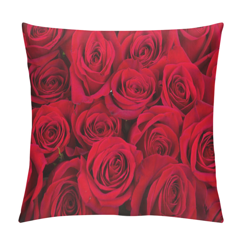 Personality  Red roses background pillow covers