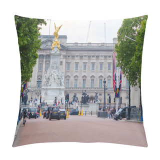 Personality  London, United Kingdom - May 23, 2018 : View Of Cars And Tourists In Front Of The Buckingham Palace In London UK Pillow Covers