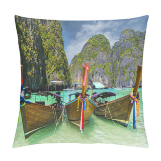 Personality  Traditional Long Tail Boat On Famous Maya Bay, Phi Phi Islands, Thailand Pillow Covers
