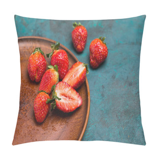 Personality  Fresh Red Strawberries    Pillow Covers