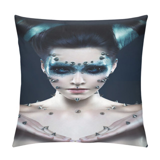Personality  Demon Girl With Spikes On The Face And Body Pillow Covers