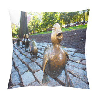 Personality  Make Way For Ducklings, Boston Public Garden Pillow Covers
