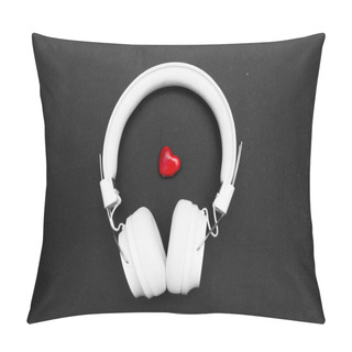 Personality  White Headphones With Small Red Heart Decoration On Black Background, Valentine Day Gift, Listen To Your Heart Concept Pillow Covers
