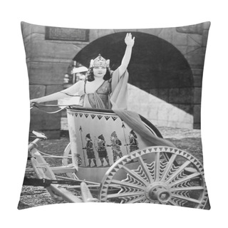 Personality  RETURN SALUTE Pillow Covers